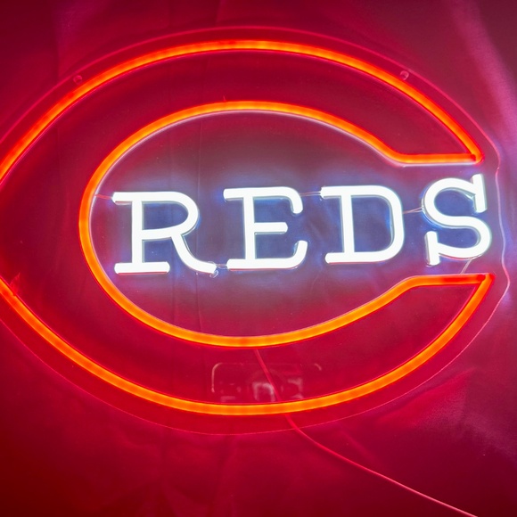 Cincinnati Reds LED sign - Picture 2 of 2
